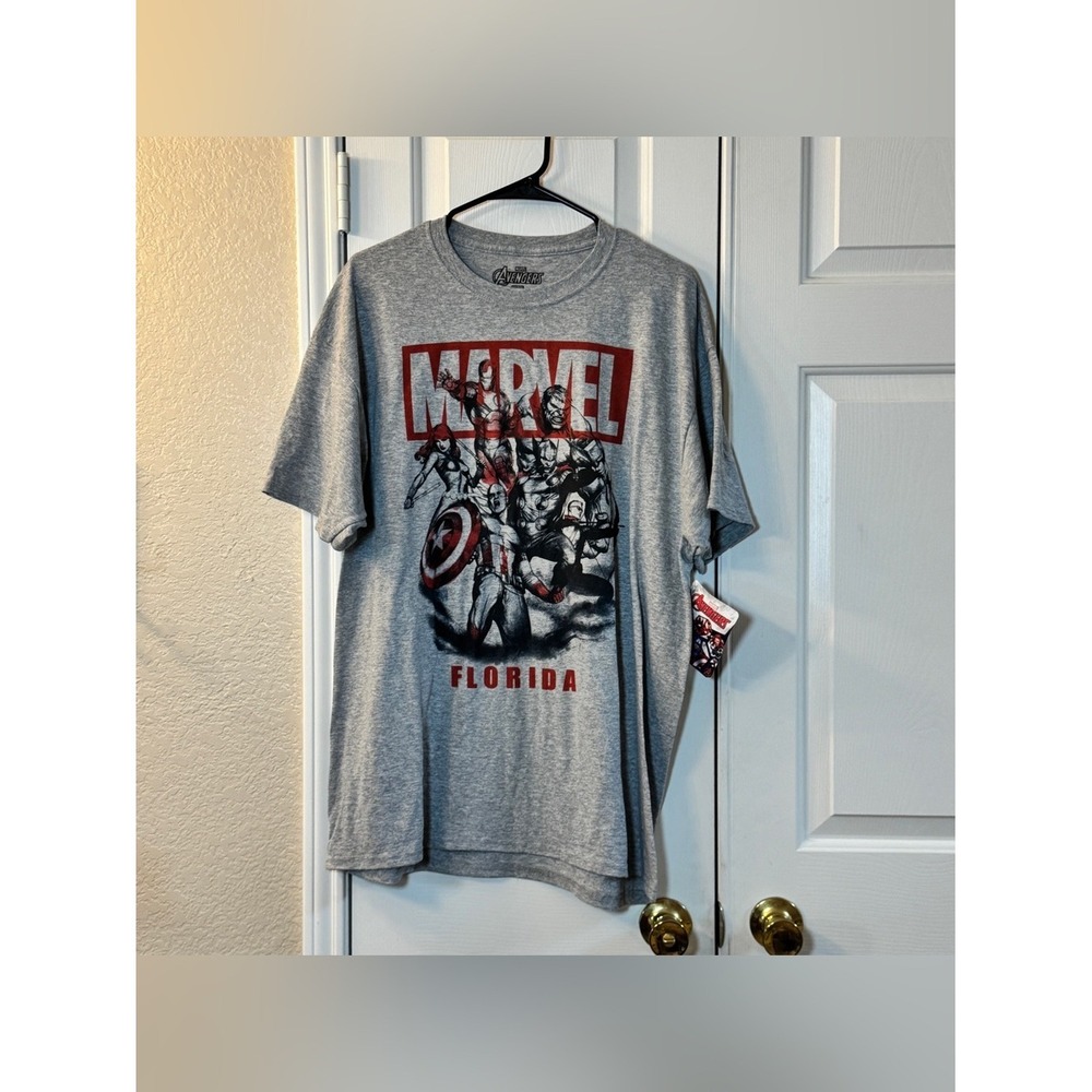 Marvel Avengers Florida Gray‎ Tshirt with Red Graphic Print Men's Size XL, New